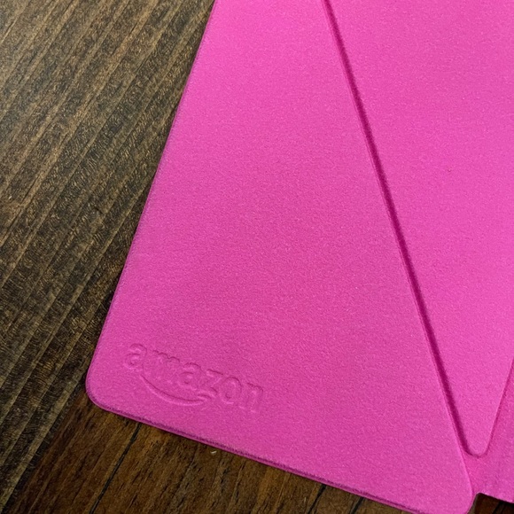 Amazon Fire HD 6 Tablet, 6" HD Display, Wi-Fi with Case Great For Kids, Movies - Picture 5 of 7